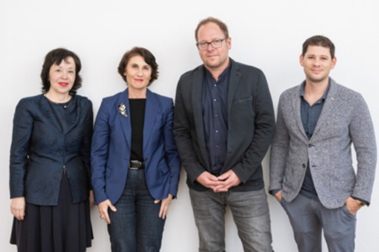 Gruppenfoto mit zwei Frauen und zwei Männern